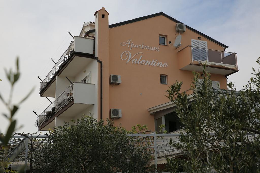 Apartments Valentino Vodice Buitenkant foto