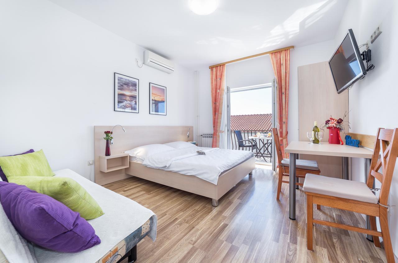 Apartments Valentino Vodice Buitenkant foto